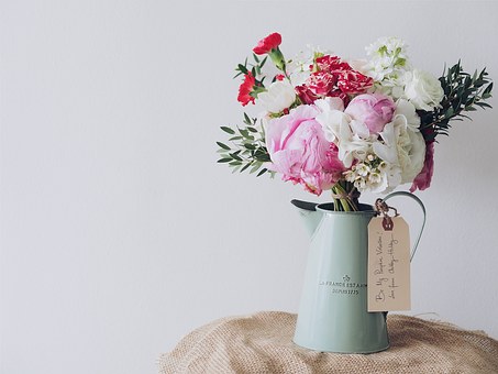 花の花瓶への生け方注意点 実は輪ゴムのままだと長持ちしない お出かけやおしゃれ好きmisaのブログ